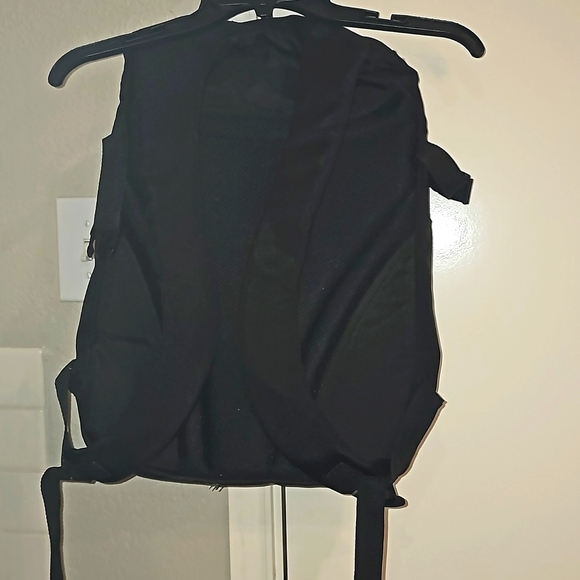 HP Laptop Backpack green & black gently used. 17x17 - Picture 5 of 12